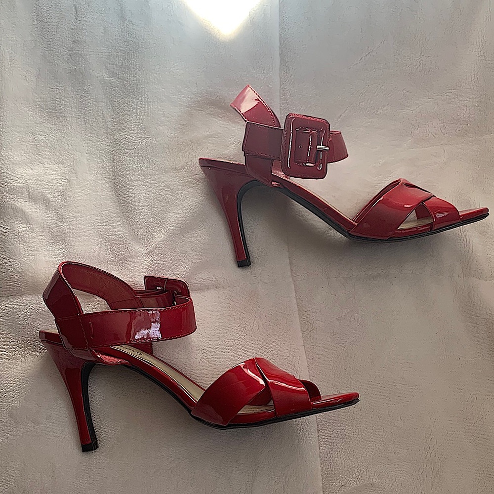 SALE !! Red-Gloss Heels